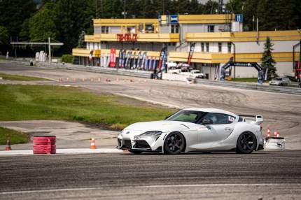 Awanse na Torze Kielce i Autodromie Słomczyn. Trwa walka o miejsce w Wielkim Finale TOYOTA GR CUP 2026