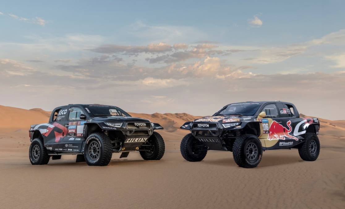 Pięć nowych Toyot GR DKR Hilux EVO T1U w Rajdzie Dakar i W2RC 2024